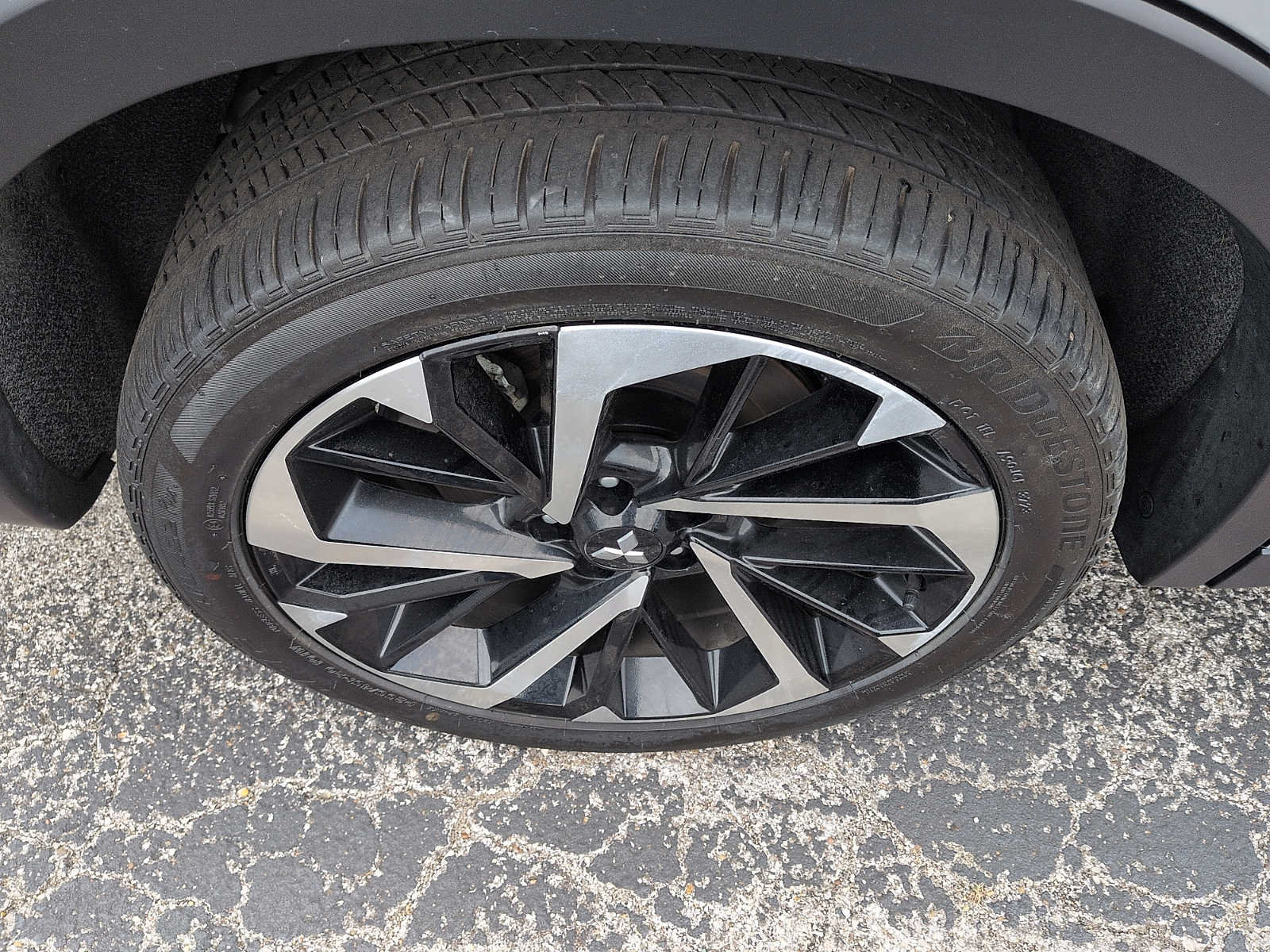 Used 2024 Mitsubishi Outlander SE AWD/4WD image 9