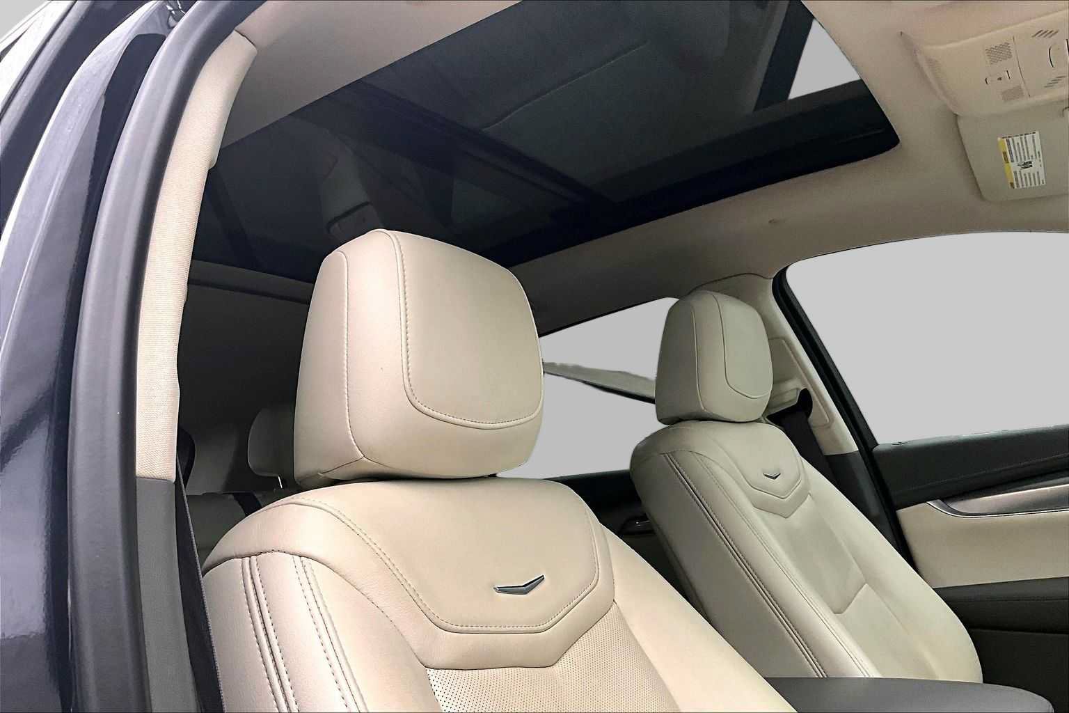 Used 2021 Cadillac XT5 Premium Luxury FWD image 14