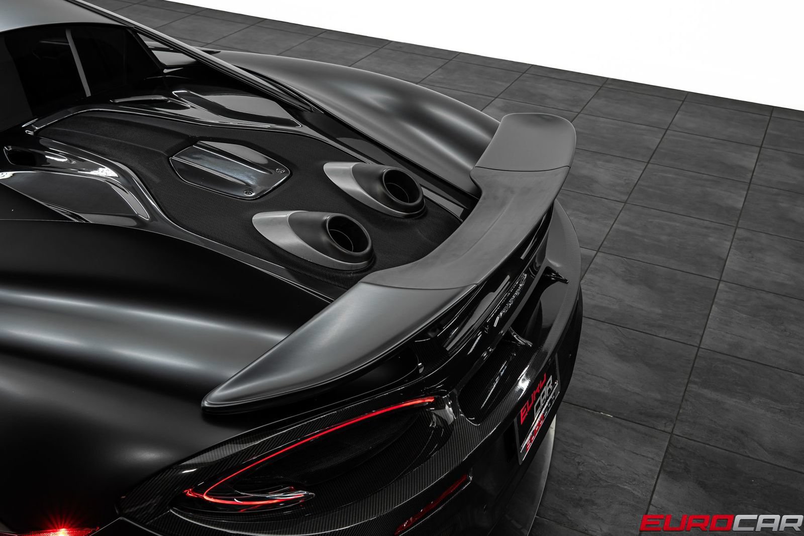 Used 2019 McLaren 600LT RWD image 25
