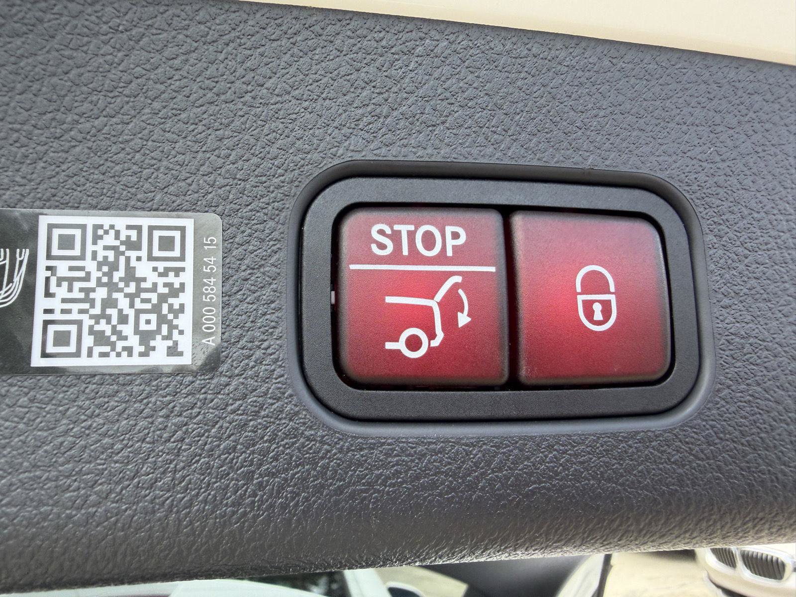 Certified 2026 Mercedes-Benz GLC 300 image 24