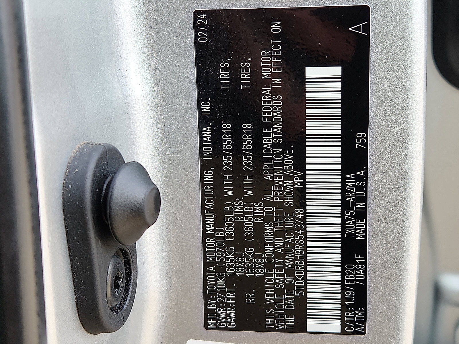 Used 2024 Toyota Highlander XLE image 28