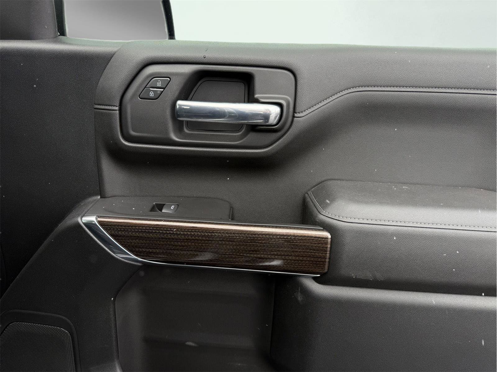 Used 2021 Chevrolet Silverado 1500 LT image 21