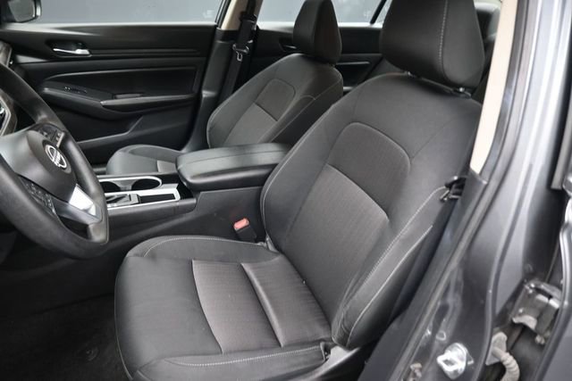 Used 2024 Nissan Altima 2.5 SV FWD image 19