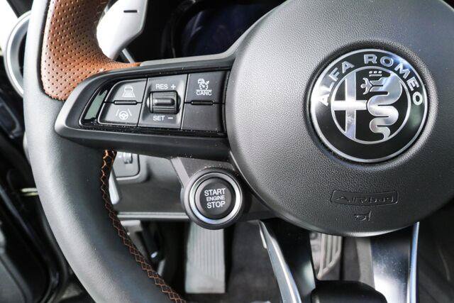 Used 2025 Alfa Romeo Giulia w/ Driving Assist Package RWD image 12