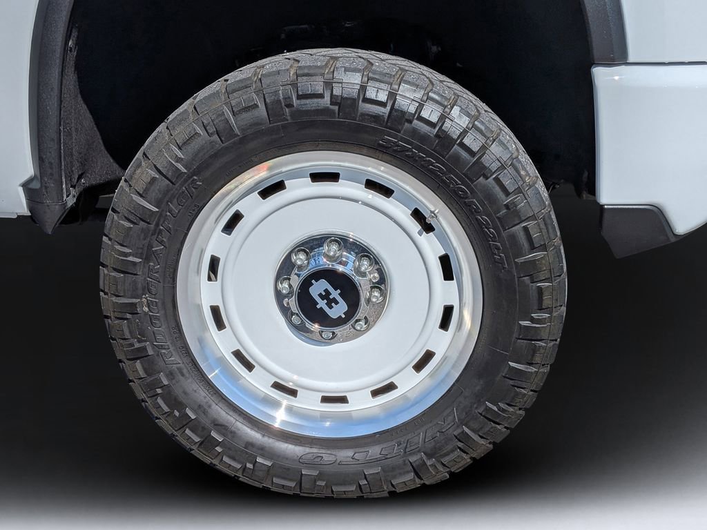 Used 2025 Chevrolet Silverado 2500 LTZ w/ Z71 Chrome Sport Edition image 10