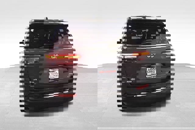 New 2025 Jeep Grand Cherokee L Laredo w/ Luxury Tech Group I image 6