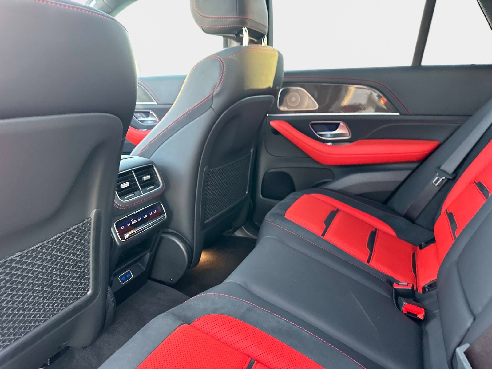 Certified 2025 Mercedes-Benz GLE 53 AMG 4MATIC Coupe image 15