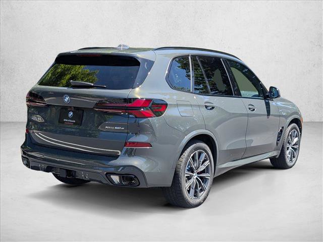 New 2026 BMW X5 xDrive50e w/ M Sport Package AWD/4WD image 4