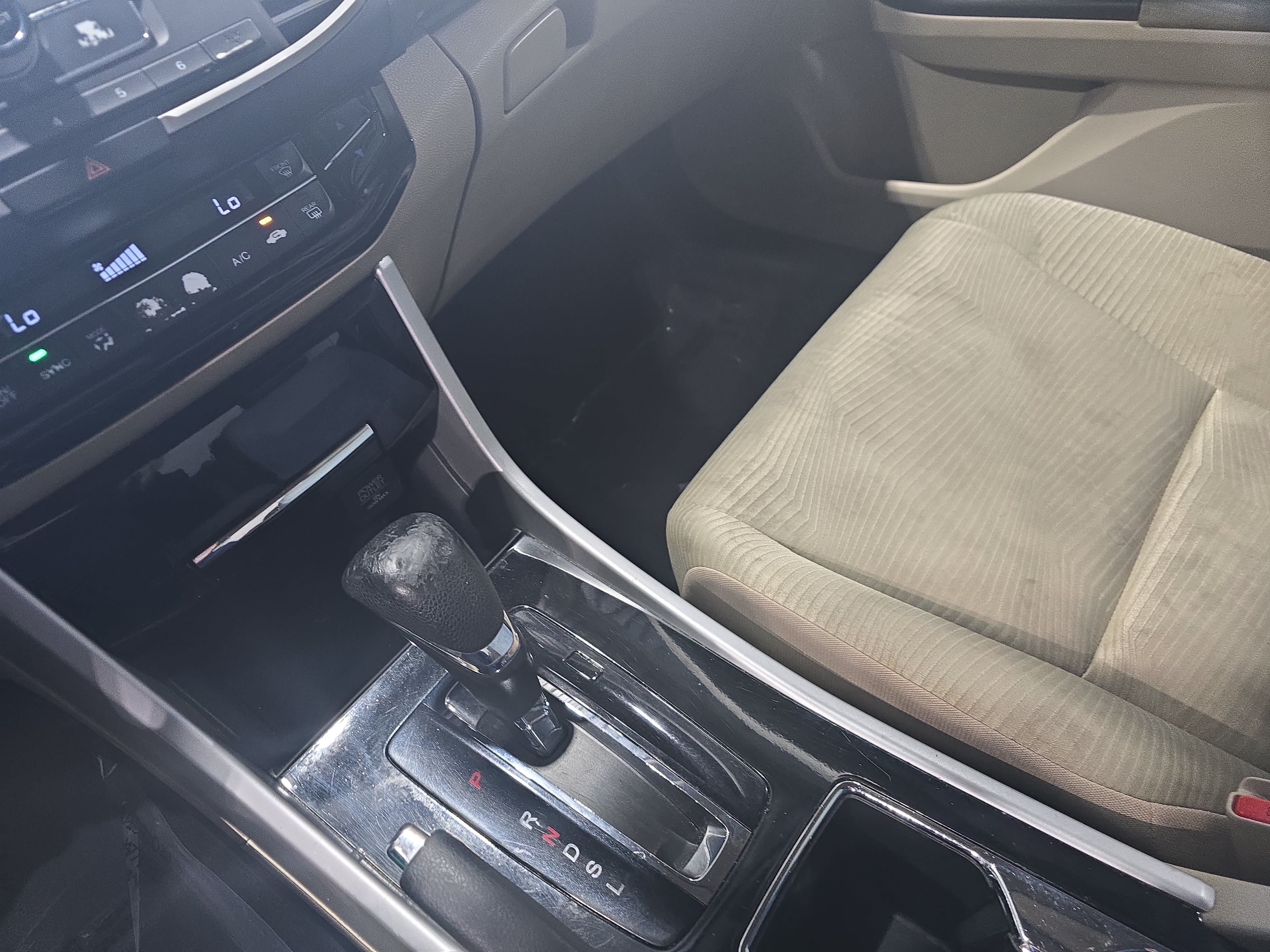 Used 2016 Honda Accord LX image 24