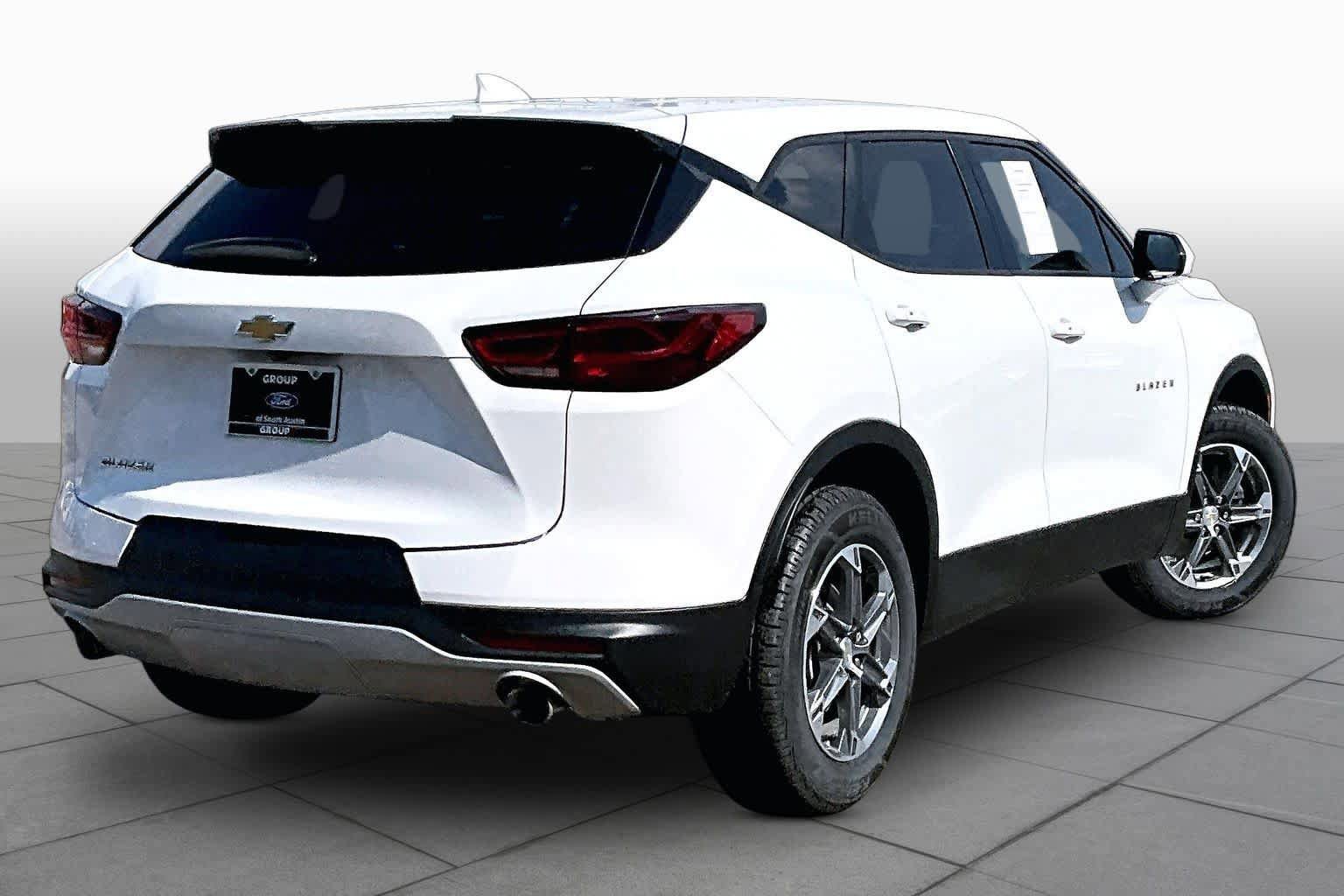 Used 2023 Chevrolet Blazer LT w/ Driver Confidence Package FWD image 16