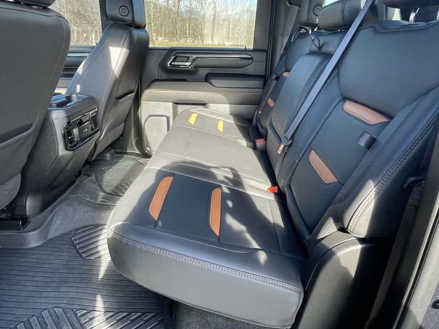 Used 2024 GMC Sierra 2500 AT4 w/ AT4 Preferred Package image 11