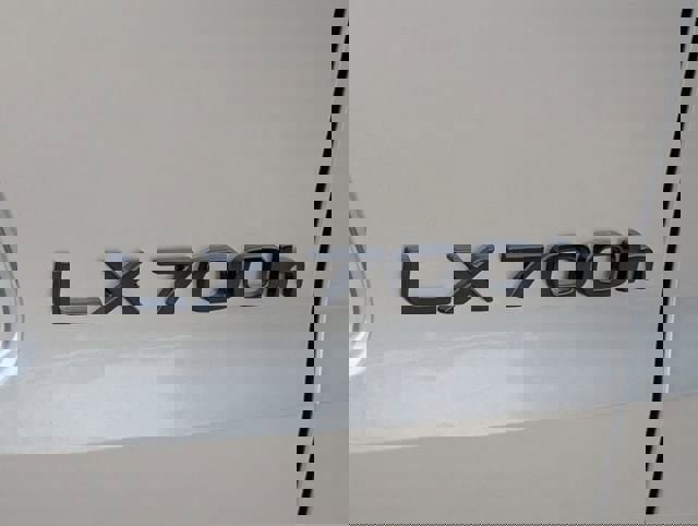 Used 2026 Lexus LX 700h Luxury image 8