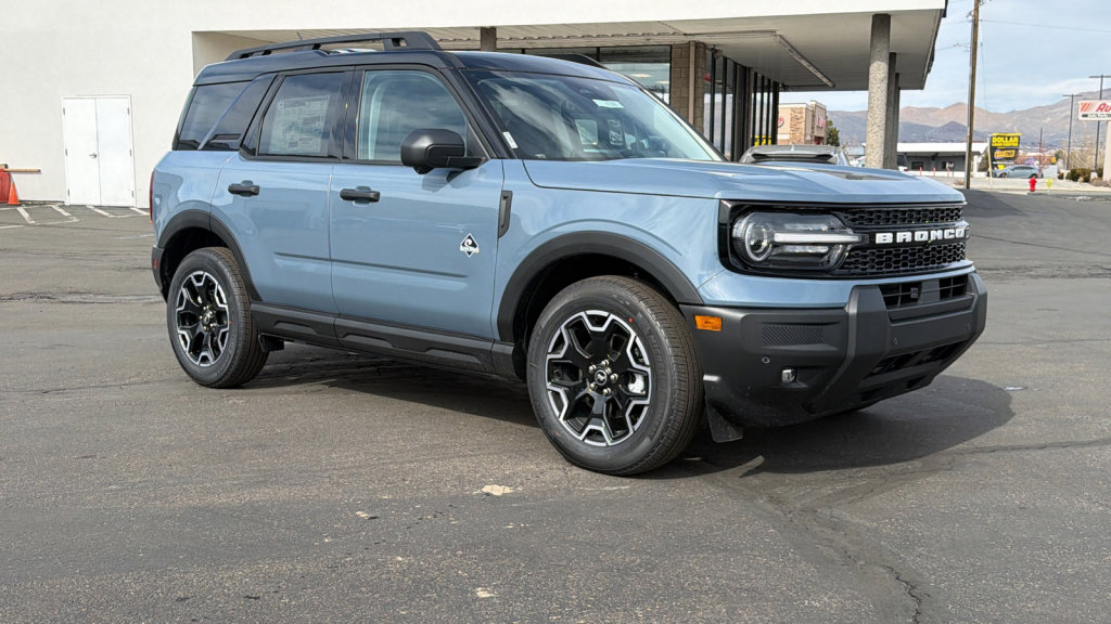New 2026 Ford Bronco Sport Outer Banks w/ Outer Banks Tech Package+ AWD/4WD image 1