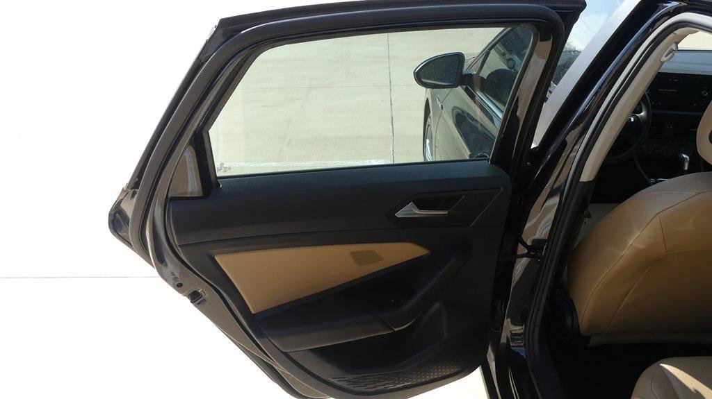 Used 2020 Volkswagen Jetta SEL image 30