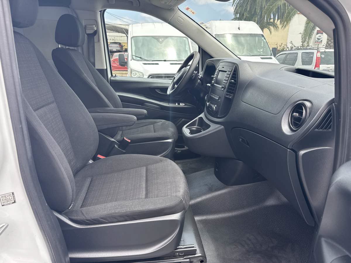 Used 2020 Mercedes-Benz Metris image 13