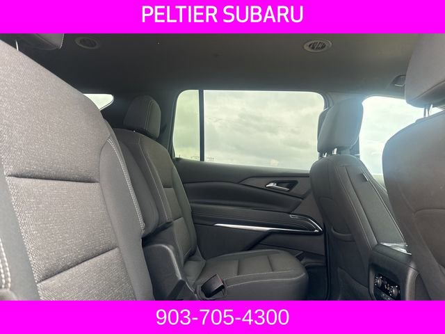 Used 2025 Chevrolet Traverse LT image 12
