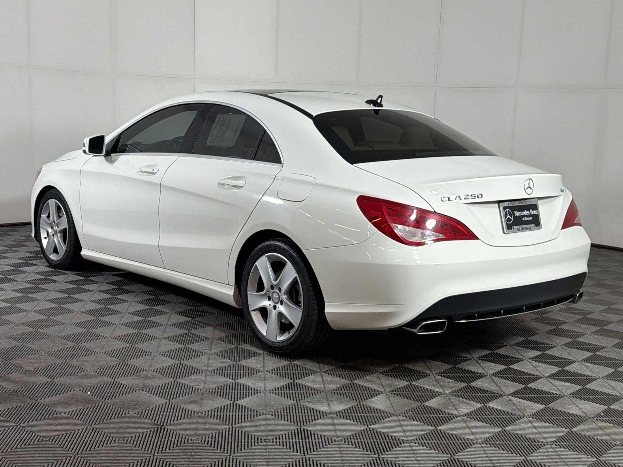 Used 2015 Mercedes-Benz CLA 250 4MATIC image 3