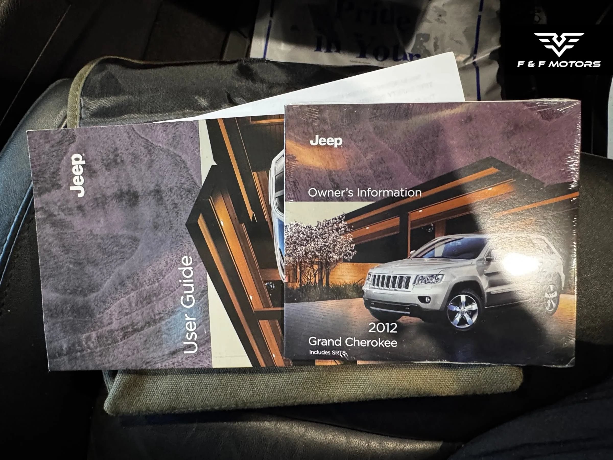 Used 2012 Jeep Grand Cherokee Laredo AWD/4WD image 19
