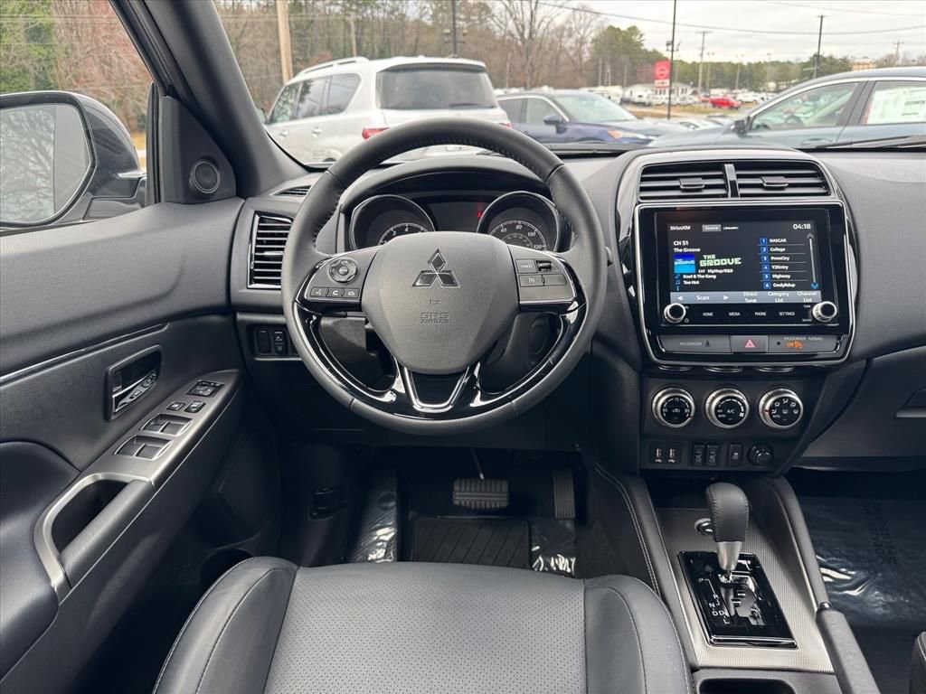Used 2025 Mitsubishi Outlander Sport SEL image 12