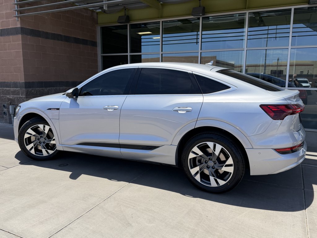Used 2020 Audi e-tron Premium Plus AWD/4WD image 5