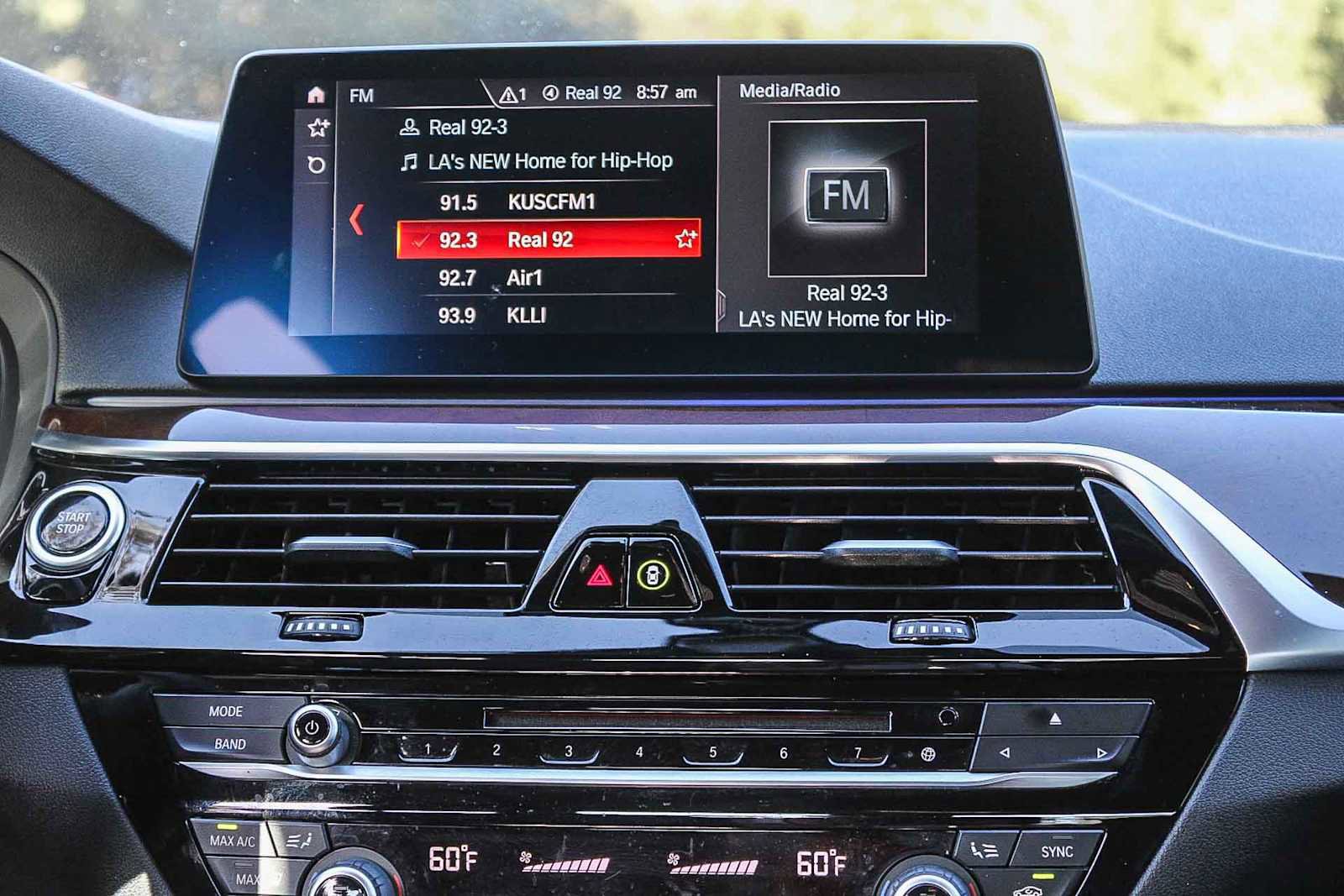 Used 2019 BMW 530e xDrive w/ Convenience Package AWD/4WD image 14