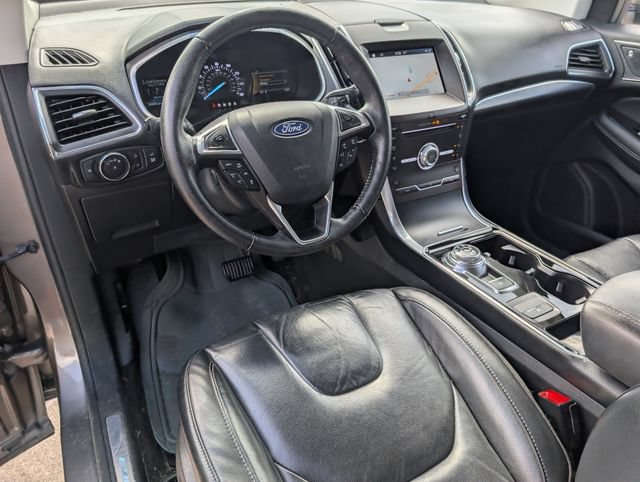 Used 2019 Ford Edge Titanium FWD image 14
