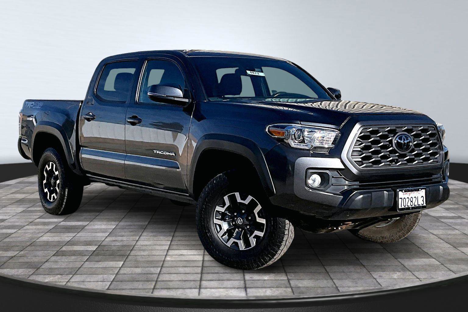 Used 2022 Toyota Tacoma TRD Off-Road image 1