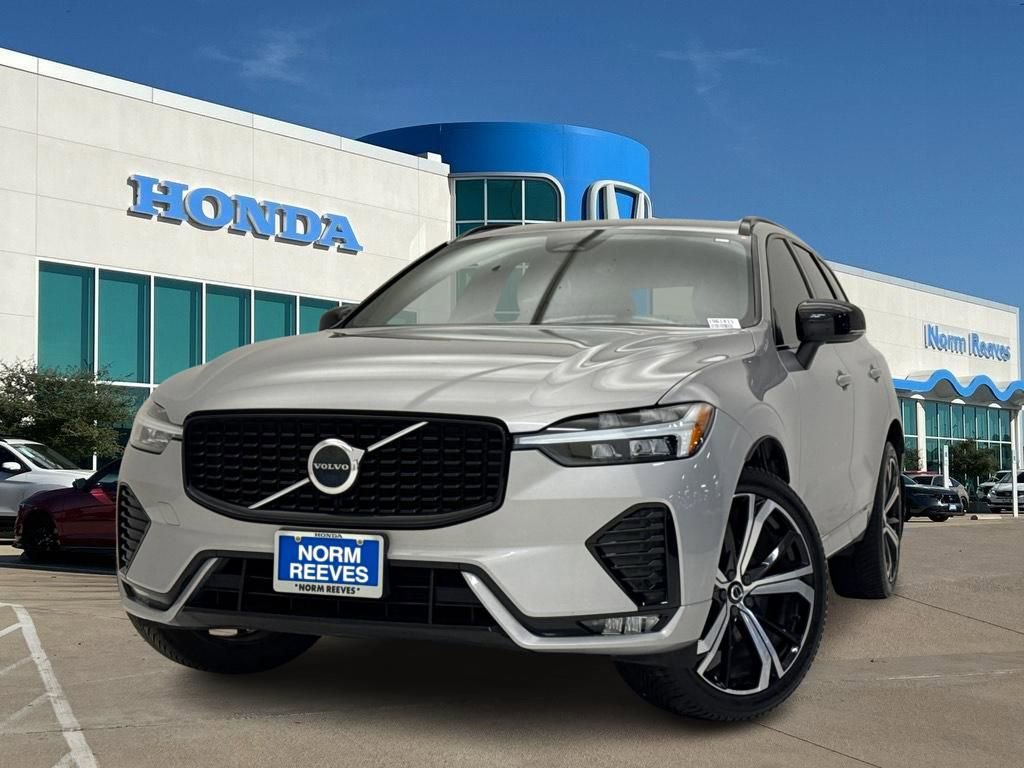 Used 2022 Volvo XC60 B5 R-Design w/ Protection Package Premier image 1