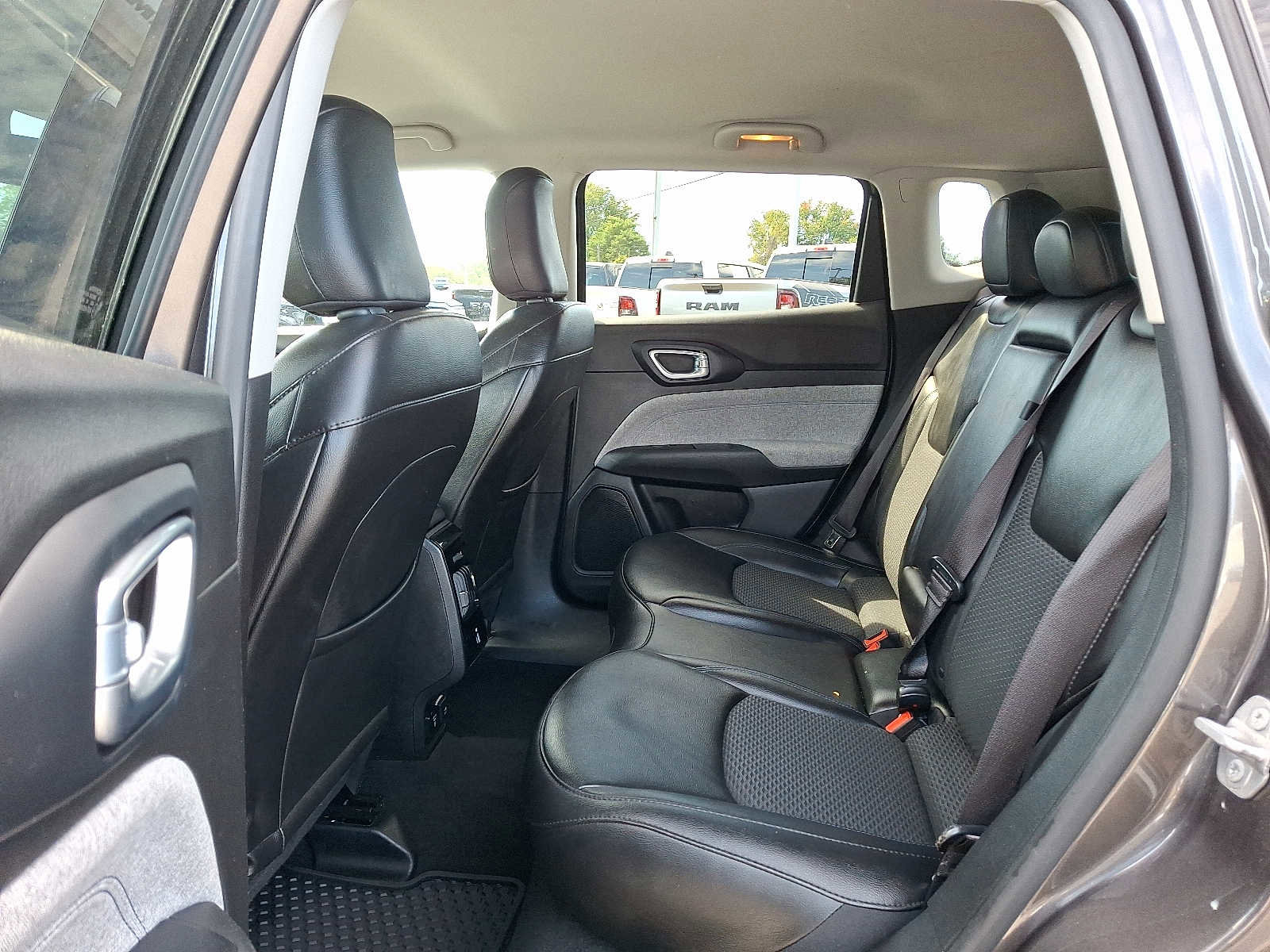 Certified 2022 Jeep Compass Latitude w/ Convenience Group image 10