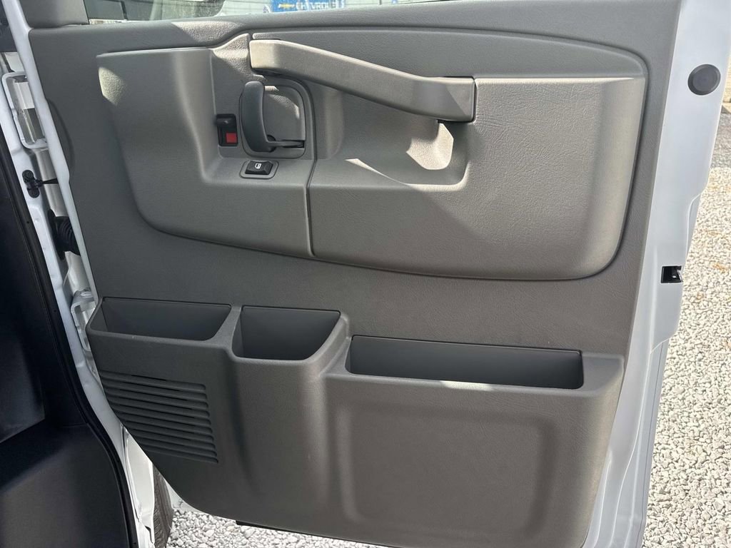 New 2025 Chevrolet Express 2500 w/ Enhanced Convenience Package image 13