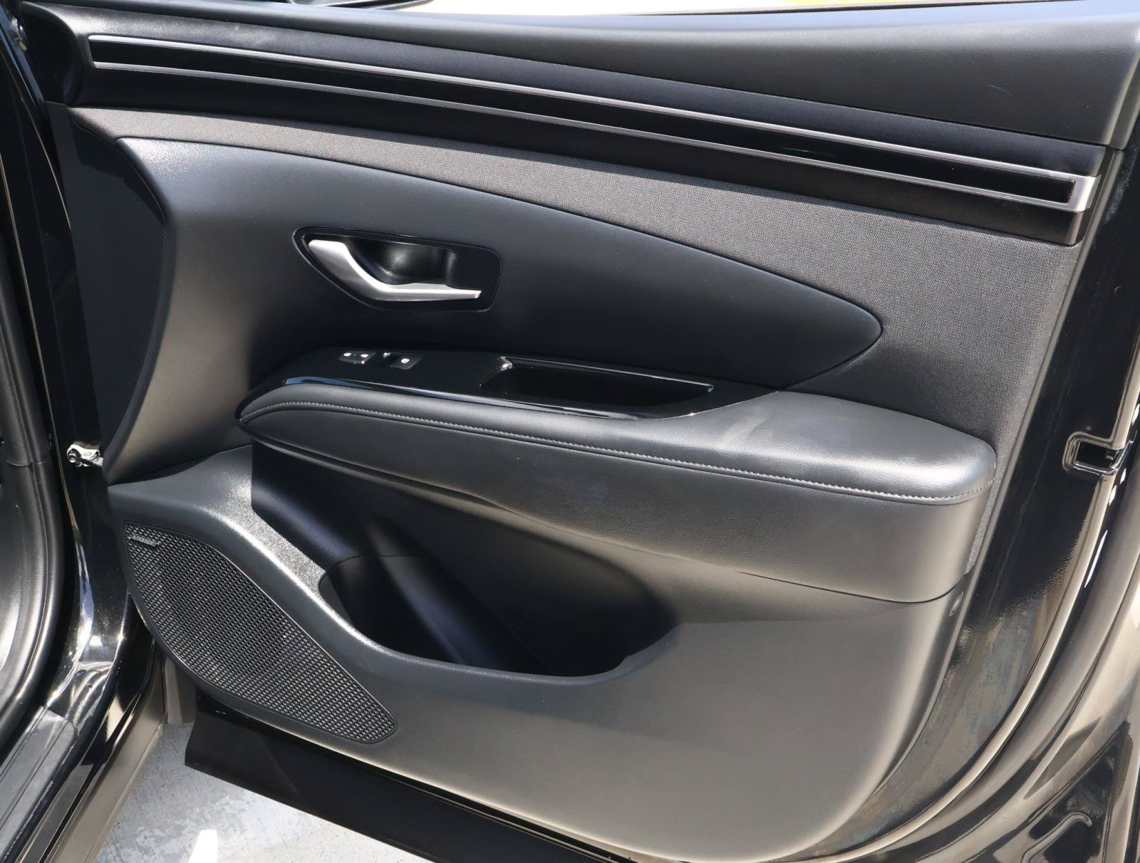 Used 2022 Hyundai Tucson SEL w/ Convenience + Premium Package FWD image 16