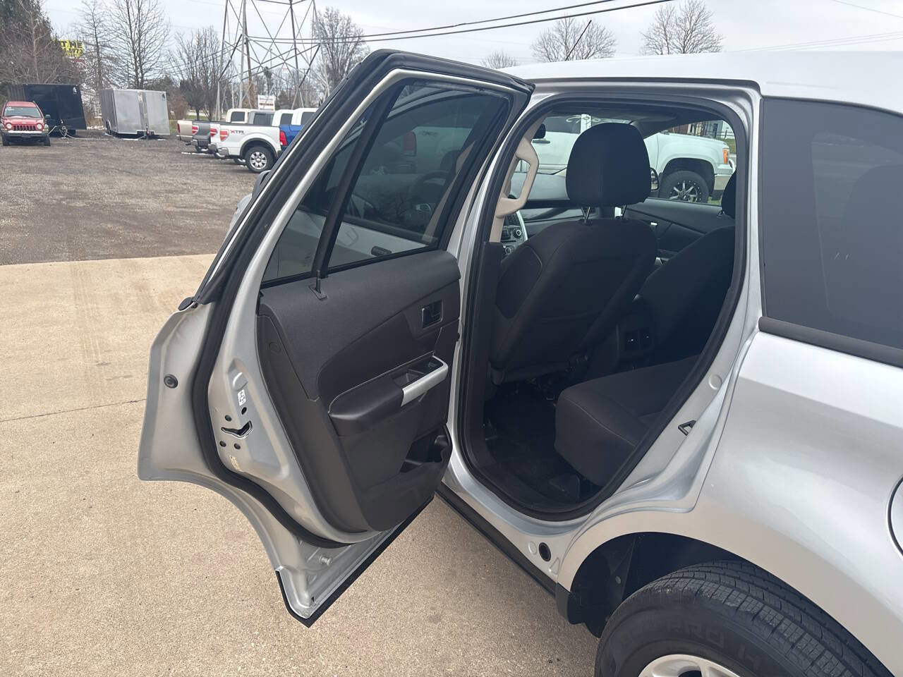 Used 2013 Ford Edge SE FWD image 13