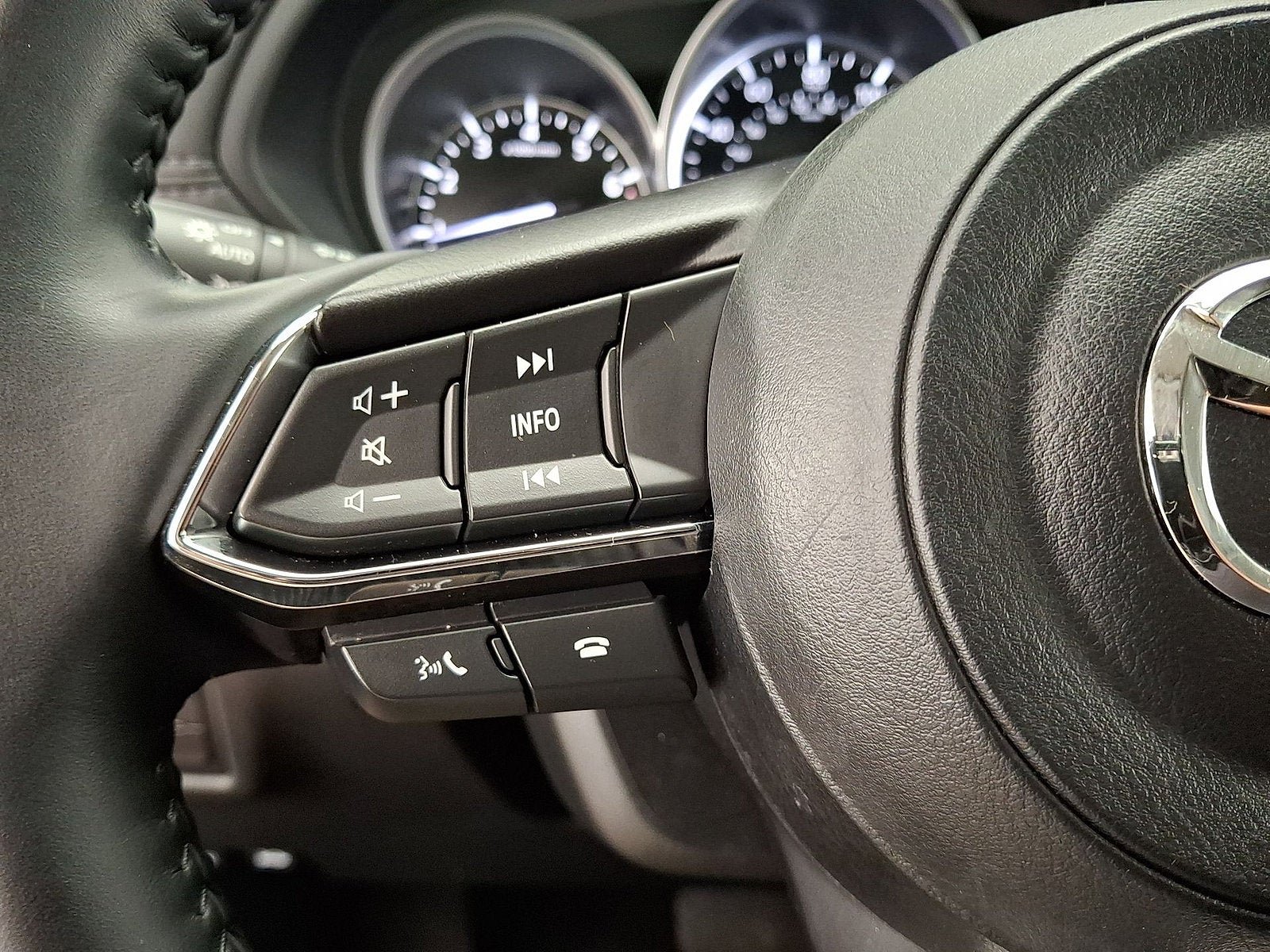Used 2025 MAZDA CX-5 AWD 2.5 S w/ Select Package image 9