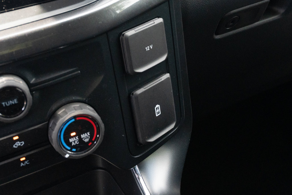 Used 2025 Ford F150 STX AWD/4WD image 30