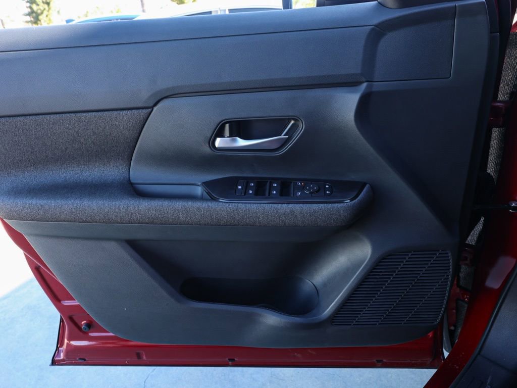 Used 2026 Nissan Kicks SV image 23