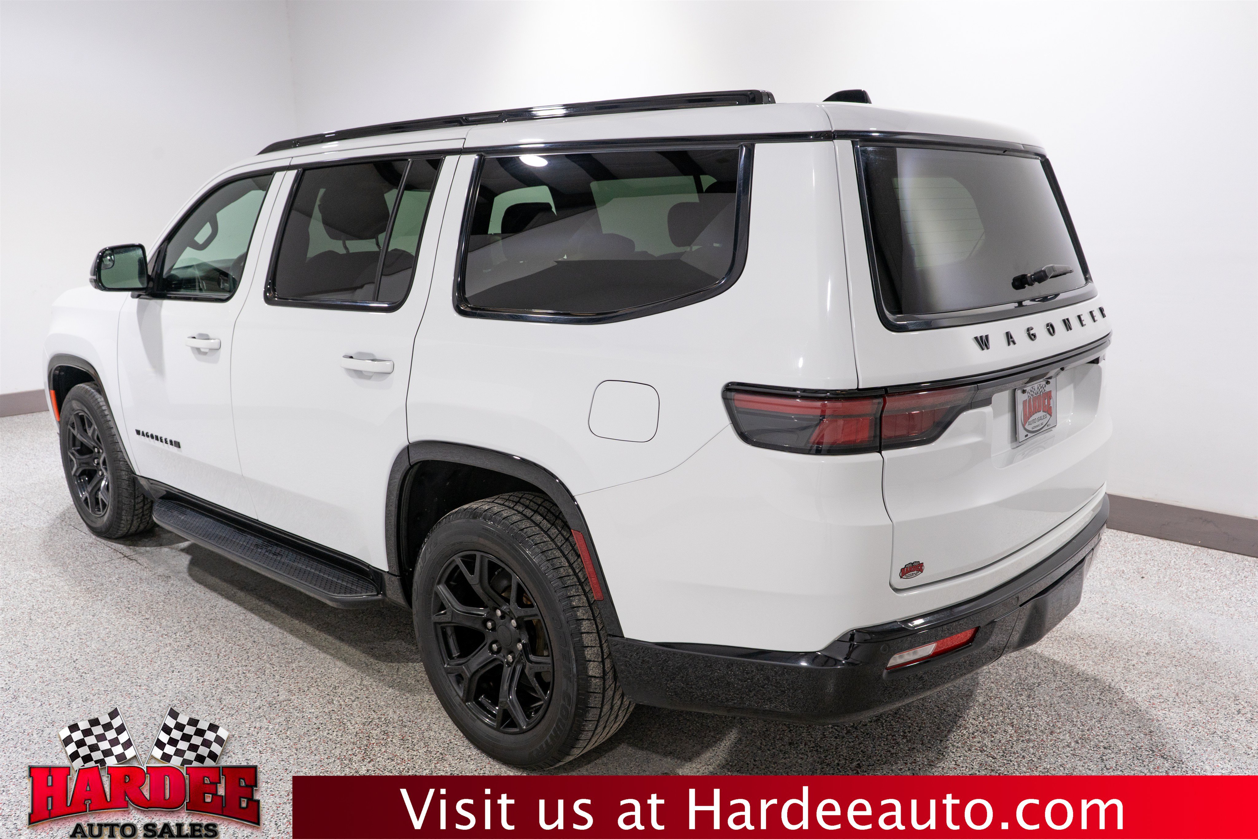 Used 2024 Jeep Wagoneer Series II AWD/4WD image 3