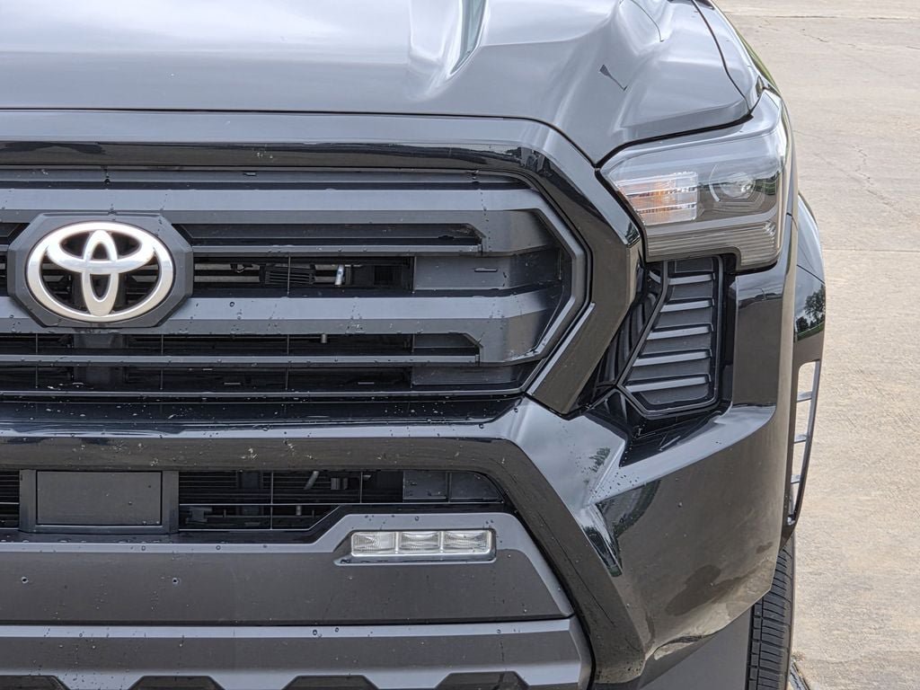 Used 2024 Toyota Tacoma SR5 AWD/4WD image 4
