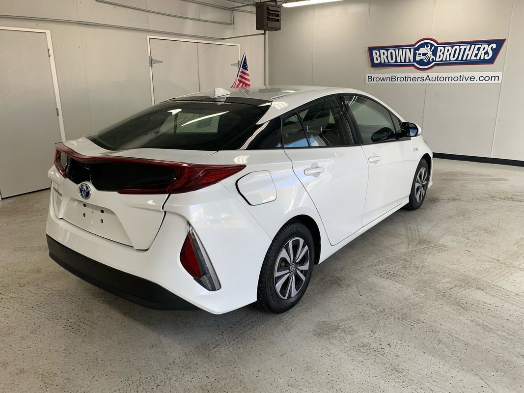 Used 2018 Toyota Prius Prime Plus image 10