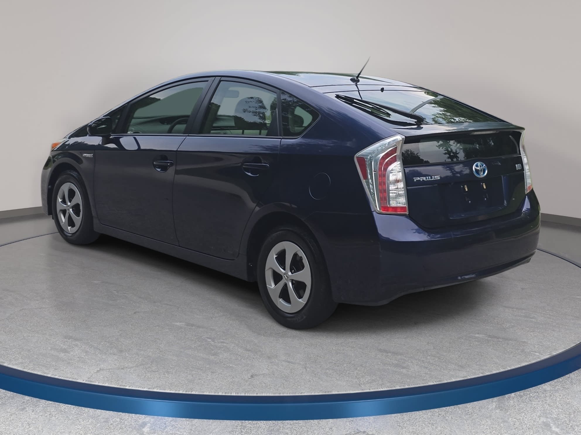 Used 2015 Toyota Prius Two FWD image 7