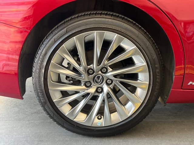Used 2021 Lexus ES 300h w/ Accessory Package FWD image 13
