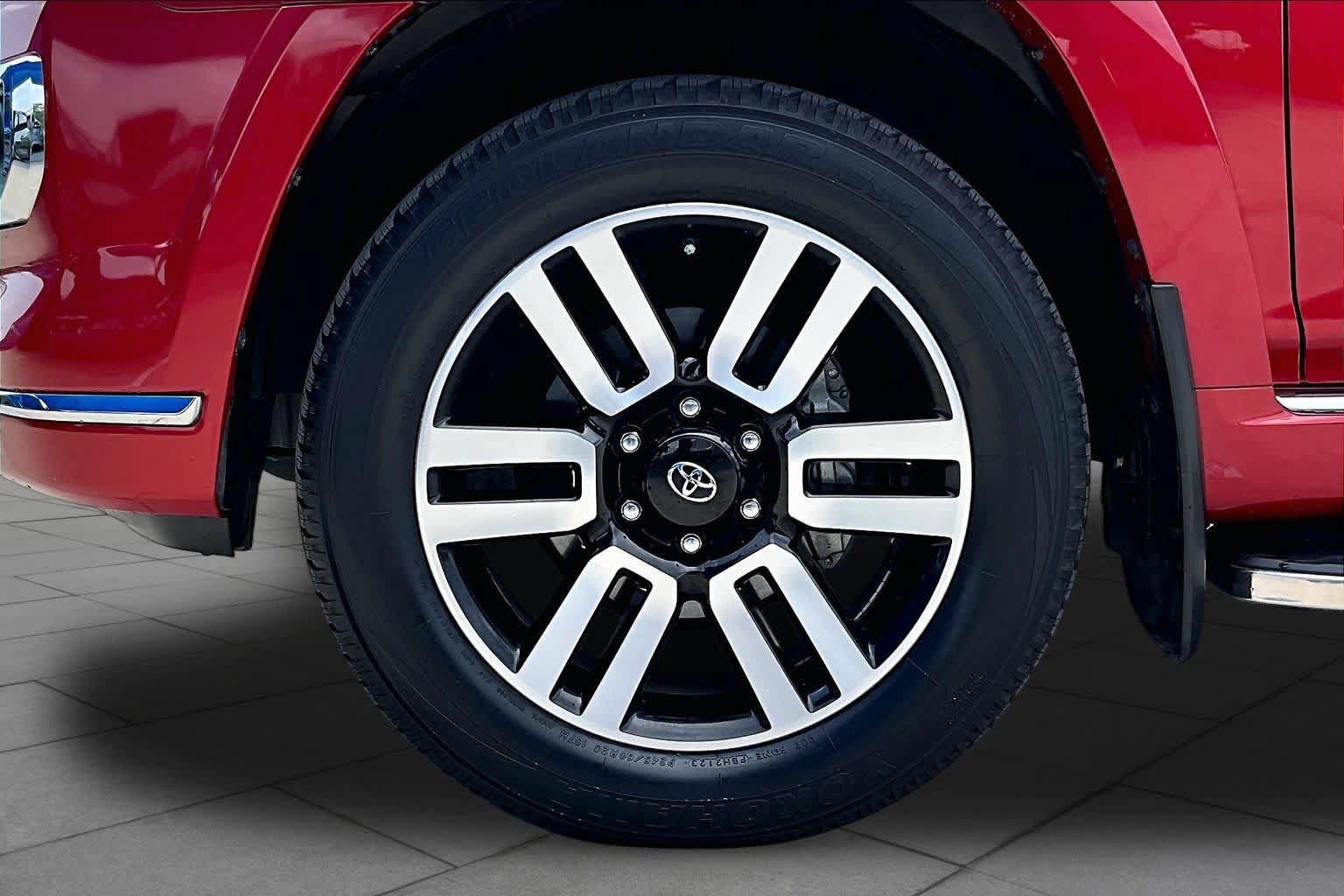 Used 2023 Toyota 4Runner Limited AWD/4WD image 10