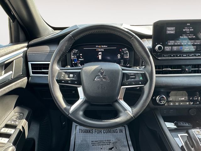 Used 2023 Mitsubishi Outlander SE image 12