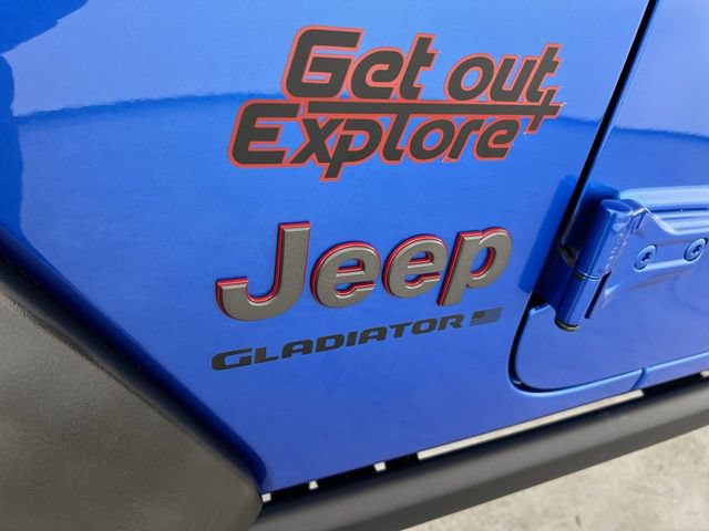 Used 2024 Jeep Gladiator Rubicon w/ Safety Group AWD/4WD image 31