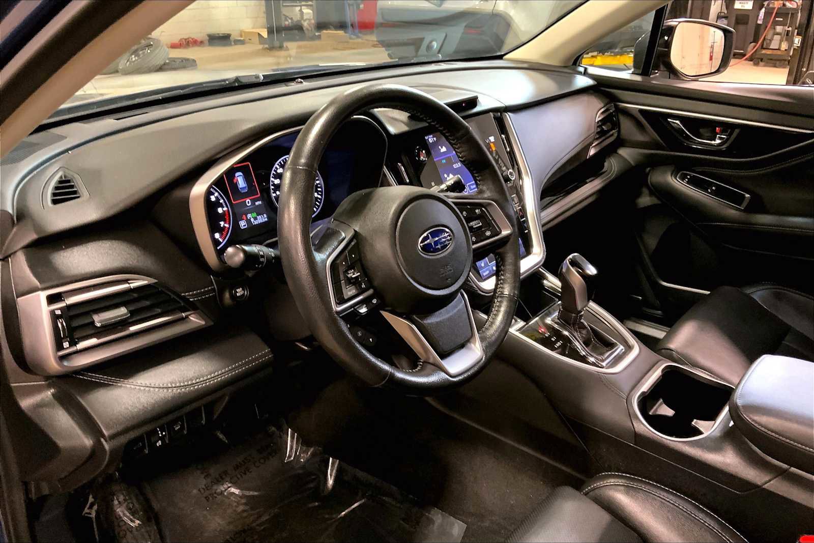 Used 2020 Subaru Outback Limited image 17