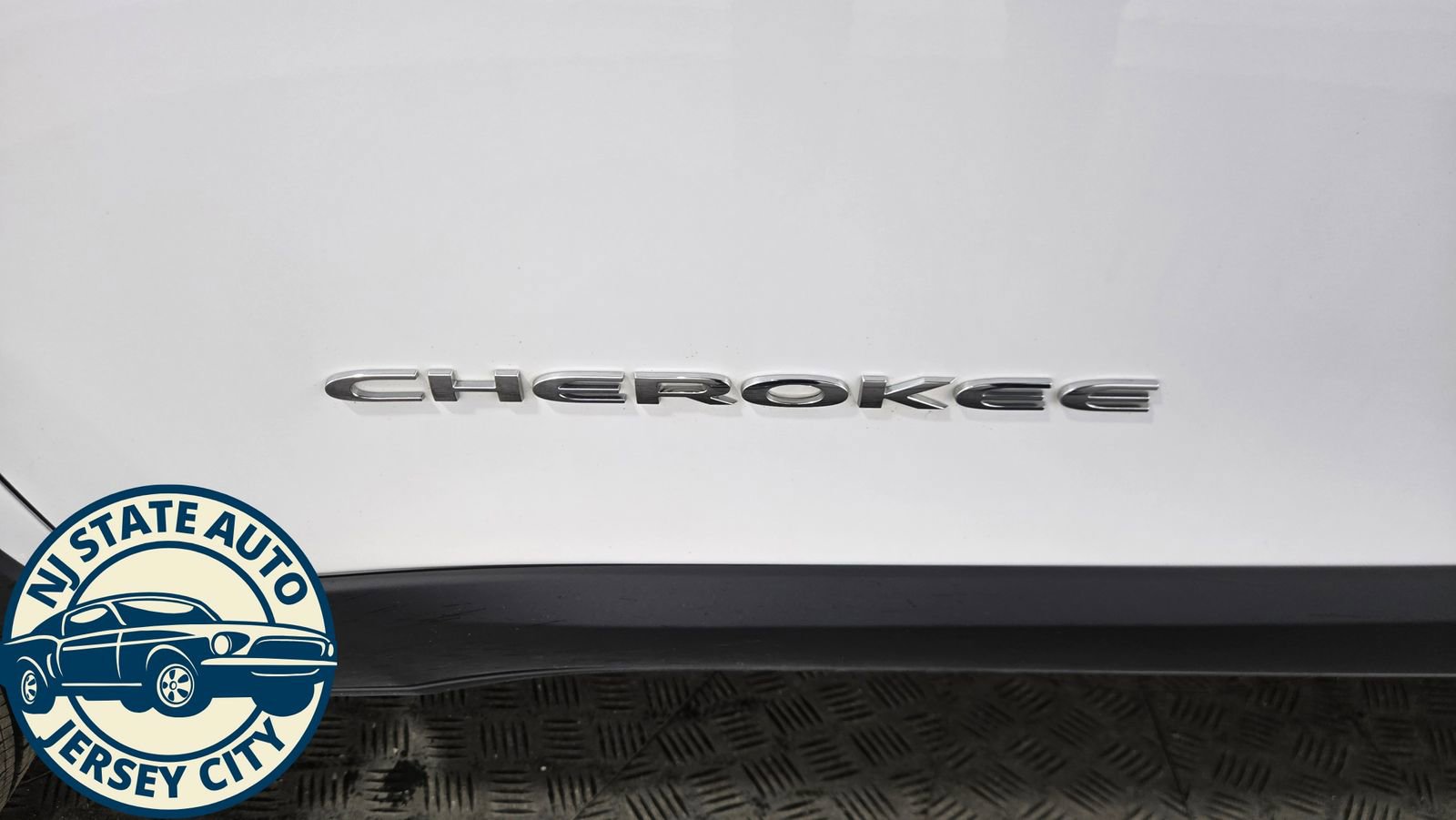 Used 2021 Jeep Cherokee Limited image 31