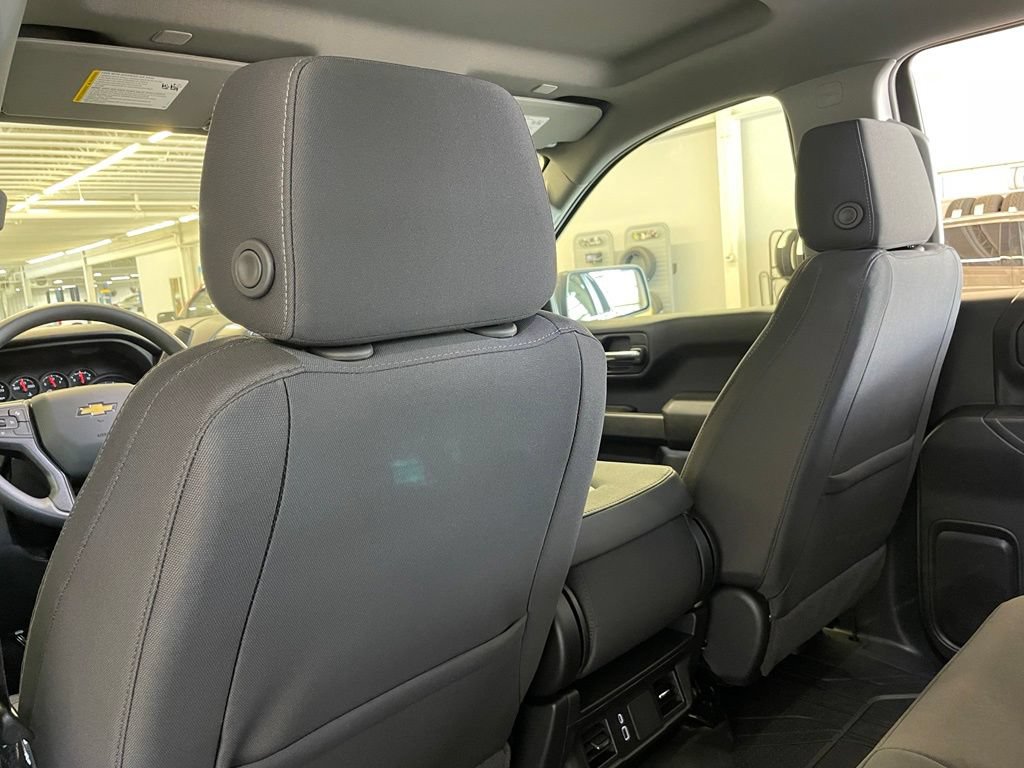 New 2026 Chevrolet Silverado 1500 Custom w/ Turbomax Blackout Package AWD/4WD image 26