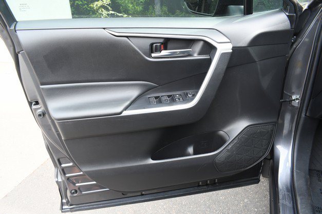 Certified 2022 Toyota RAV4 XLE w/ Convenience Package FWD image 13