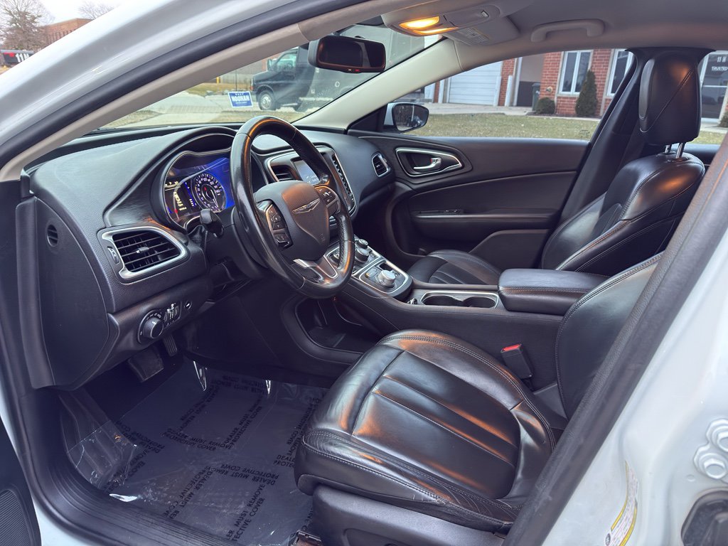 Used 2017 Chrysler 200 Limited Platinum FWD image 12