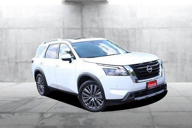 Used 2025 Nissan Pathfinder SL w/ SL Premium Package FWD image 2
