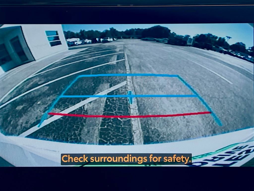 Used 2024 Toyota Highlander XLE image 7